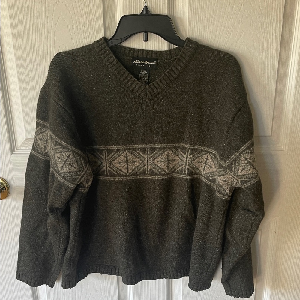 Eddie Bauer Men's Charcoal V-Neck Sweater